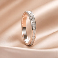 Luxurious White Gold Ring with Zircon Inlay
