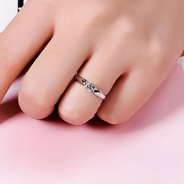Minimalist Zirconia Design Ring in White Gold