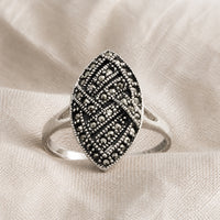 Aloura™ - Vintage Oval Silver Ring