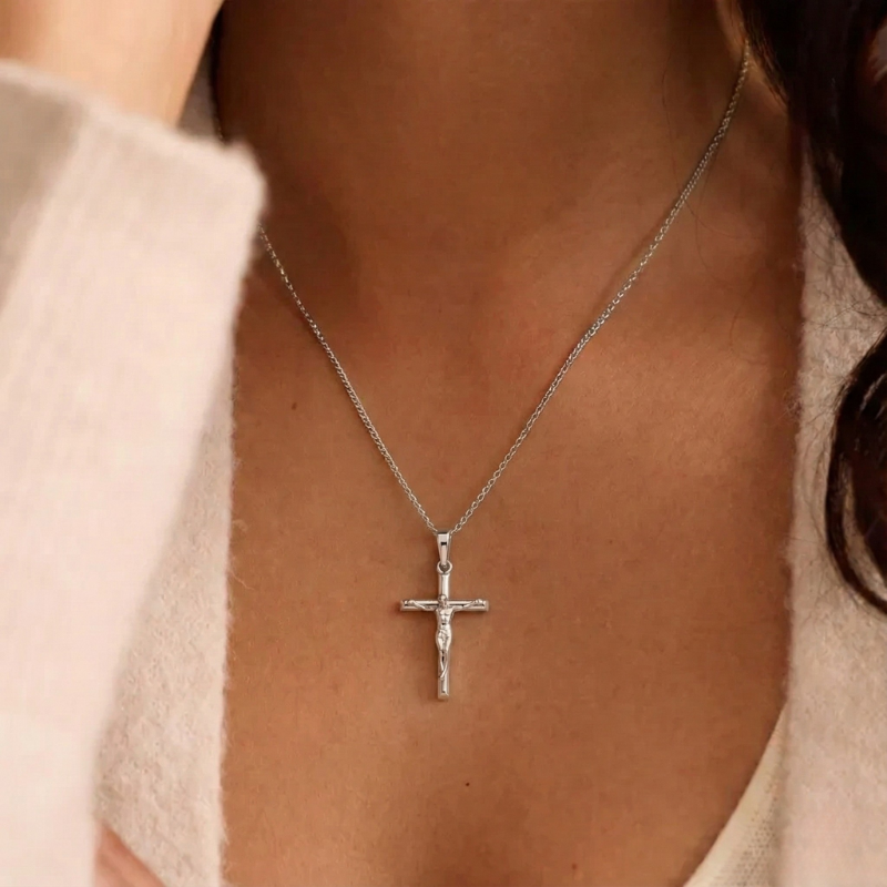 Venerata™ - Crucifix Pendant Necklace