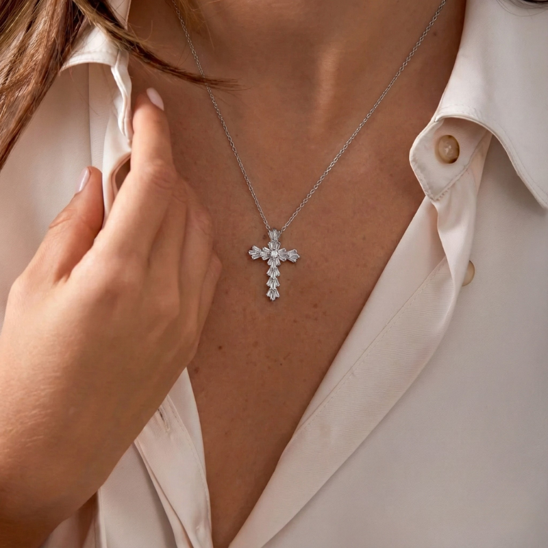 Luce Divina™ - Cross Necklace Pendant