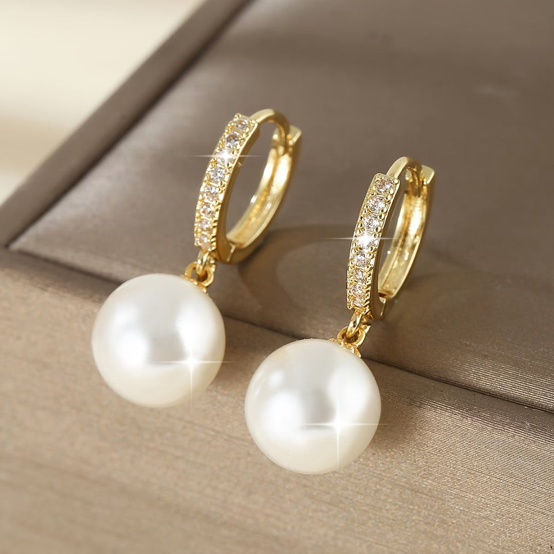 Modern Pearl Drop Earrings