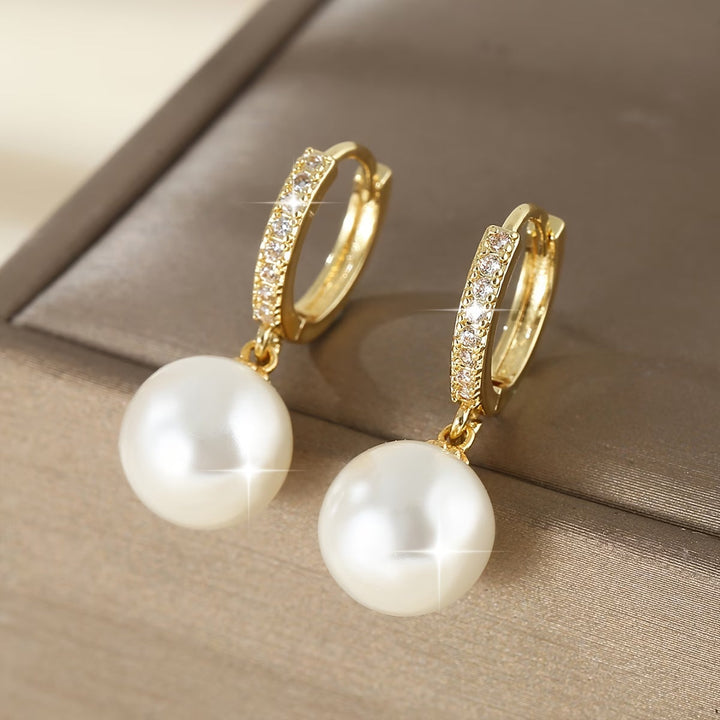 Modern Pearl Drop Earrings