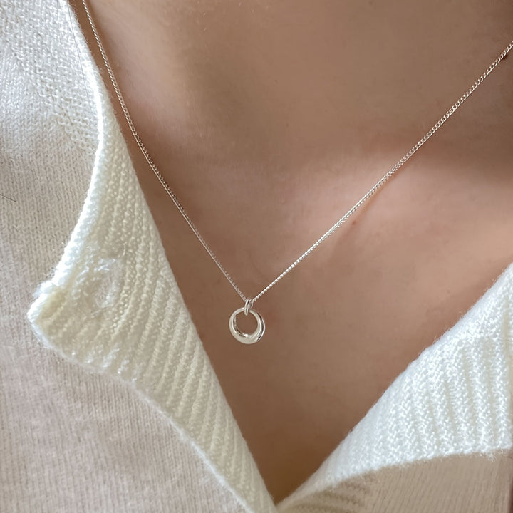White Gold Geometric Circle Necklace