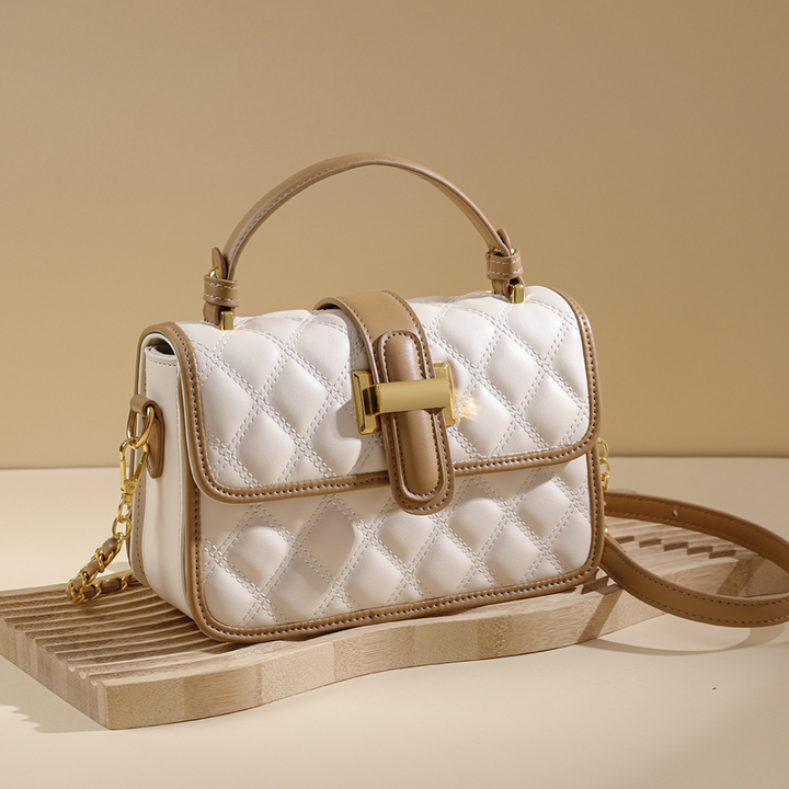 Briar Finch Tote Bag