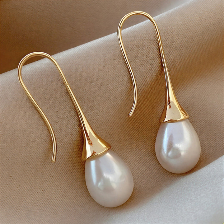 Classic Beauty Earrings with Pearls