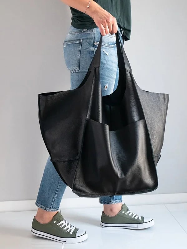 Colette™ | Leather Bag with Timeless Charm