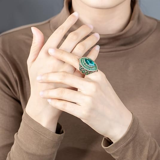 Magenta™ - Regent Ring in Emerald Gold