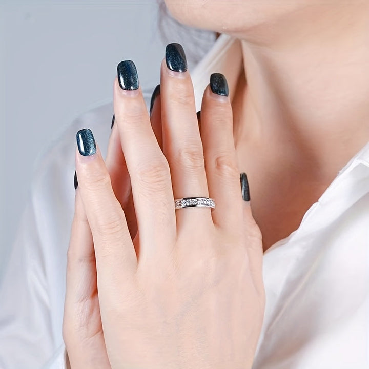 Sparkling Zirconia Ring in White Gold