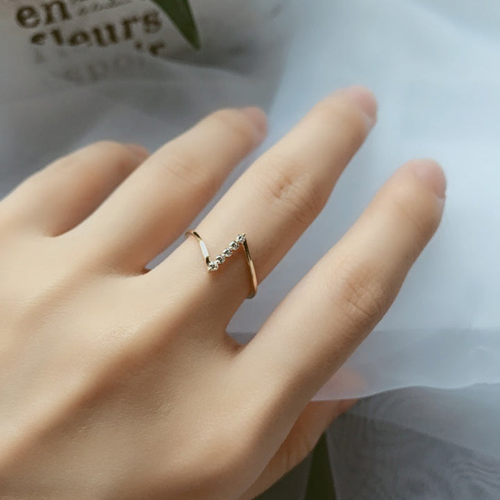 Delicate Z-Shaped Zirconia Ring in White Gold