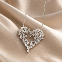 White Gold Necklace Featuring a Heart-Shaped Zirconia Pendant