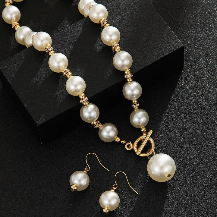 Set of Chunky Pearl Necklaces