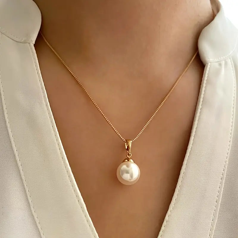 Elegant and Graceful Necklace Set with Pearls