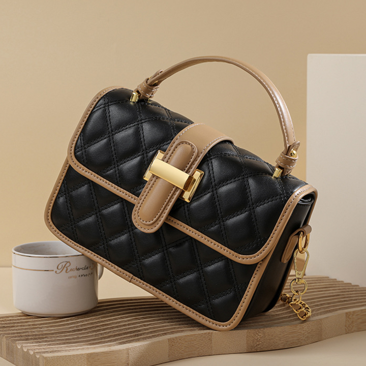 Briar Finch Tote Bag