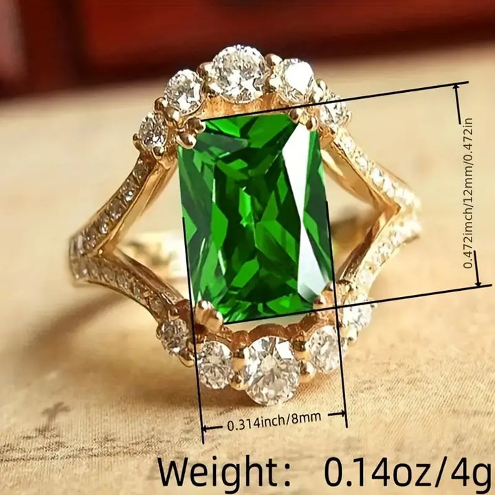 Eloria™ - Ring with Emerald Gemstone