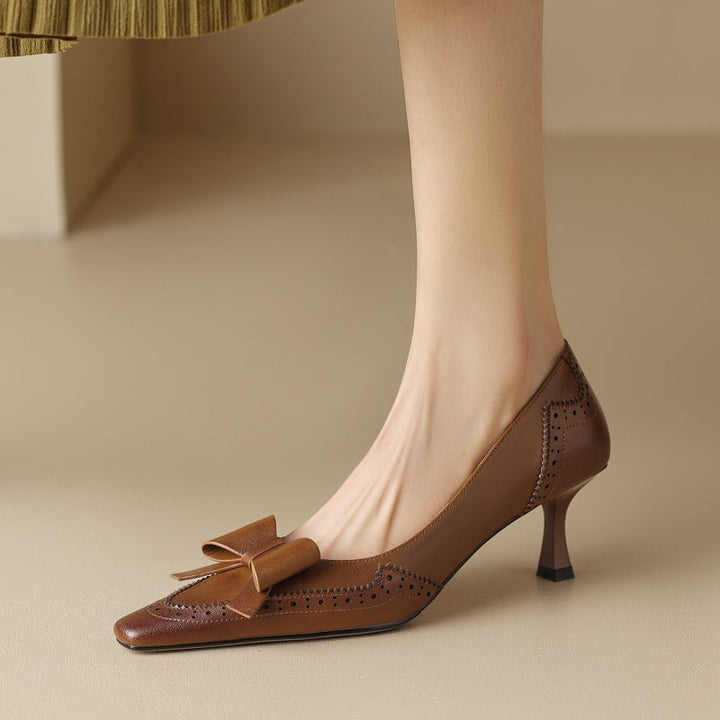 Cordelia bow leather pump, three-quarter view