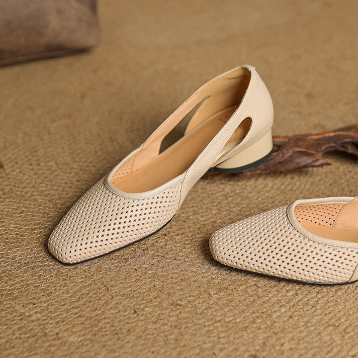 Loretta heels, cushioned leather insole detail