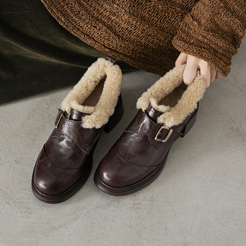 Maribel oxford heels, detail of adjustable buckle
