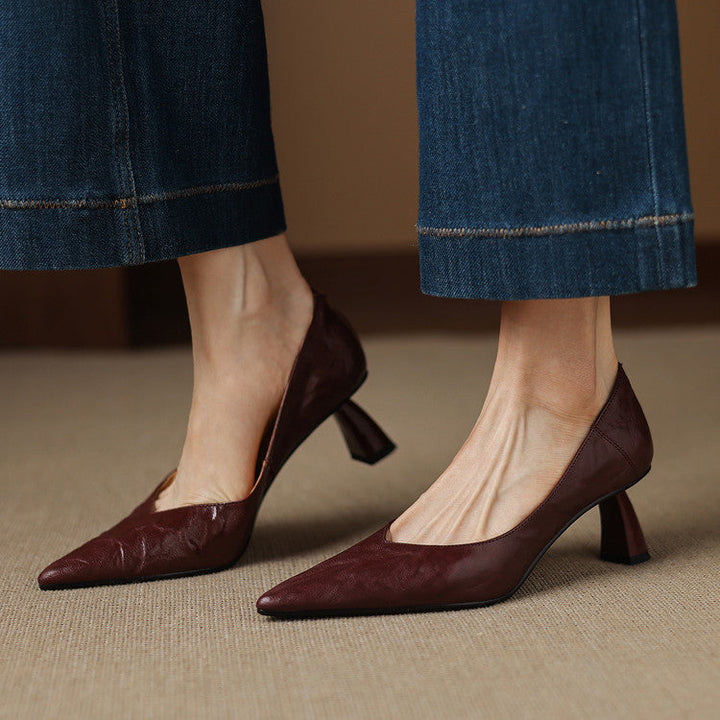Bordeaux Wine lambskin pump with pointed toe, three-quarter view