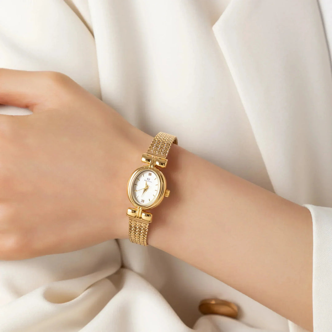 Amalie | Sleek Minimalist Timepiece