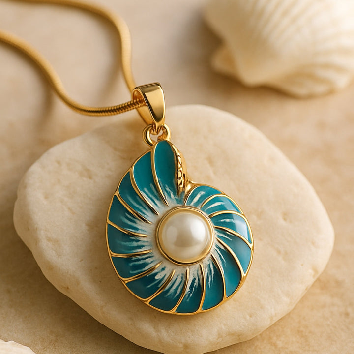 Shell Pearl Pendant Necklace
