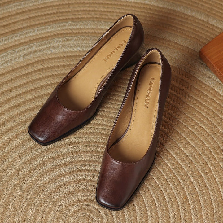 Gail pumps, detail of sculpted flare heel