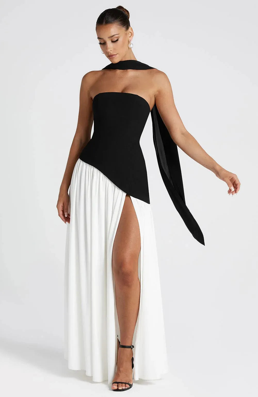 Fátima™ - Crisscross Back Dress
