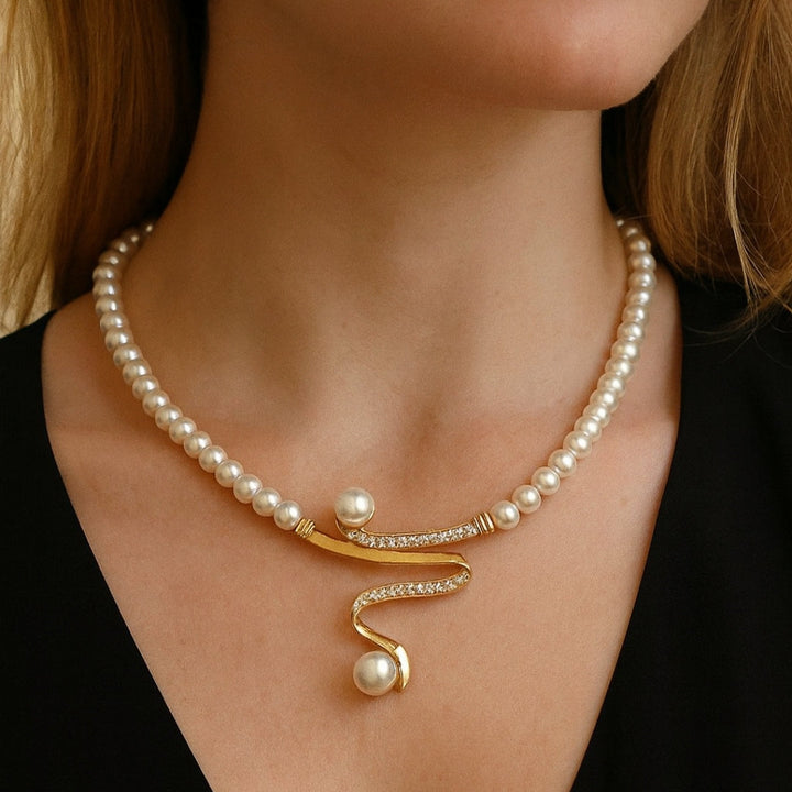Elegant Jewelry Set with Pearls