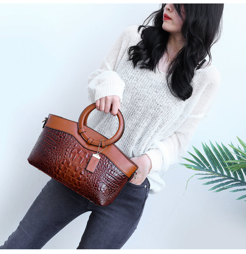 Sable™ | Classic Leather Shoulder Bag from Heritage