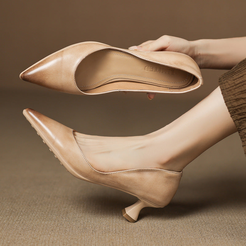 Leather kitten heel pump, three-quarter view