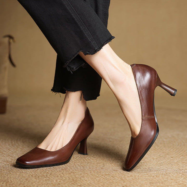 Lorena pumps, front view in Espresso Brown