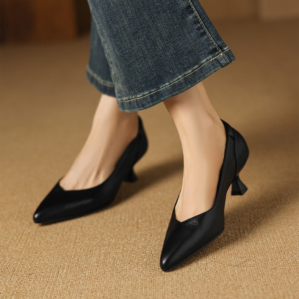 Yvonne | Pointed Leather Kitten-Heel Pumps