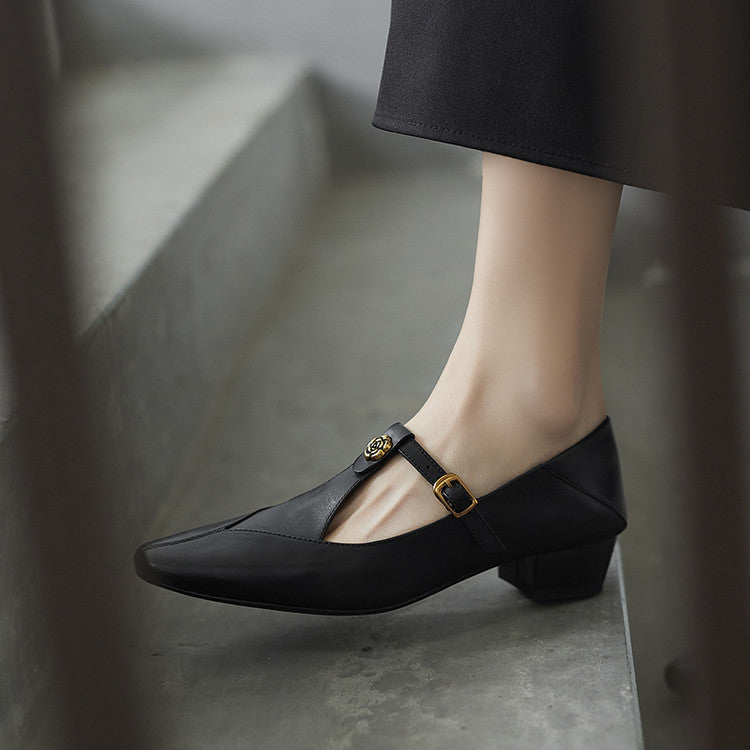Corinne pumps, front view in Noir Black