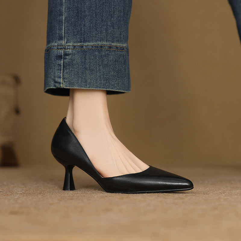 Gretchen | Pointed Leather Mid-Heel Pumps