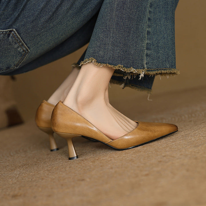 Bordeaux Red leather pump, side view of 2.5-inch mid heel