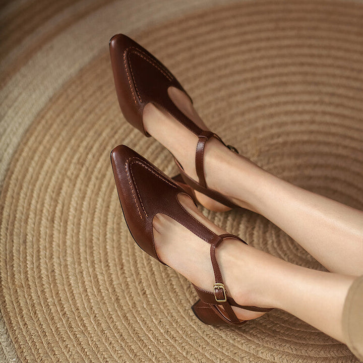 Paulette heels, close-up of sculpted pointed toe