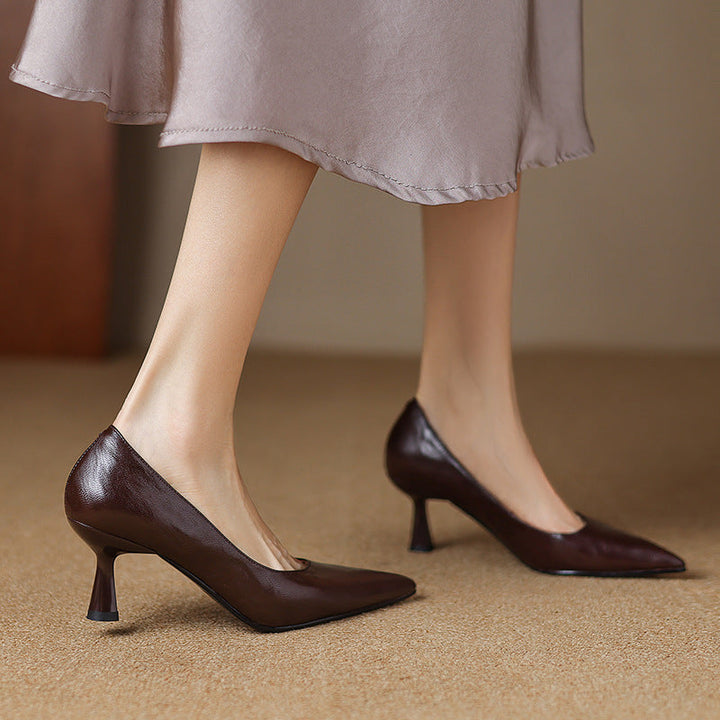 Bernice pumps, close-up of pointed toe