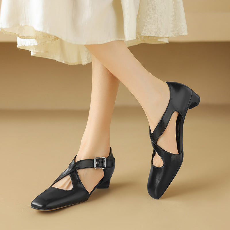 Sole and heel detail of Ramona leather d'Orsay heels