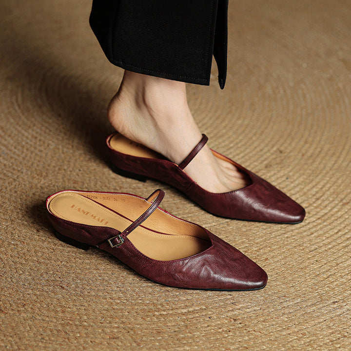 Sole detail of Rosalyn leather flat mules