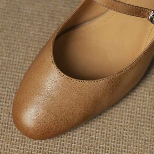 Leather insole of a pointed block heel