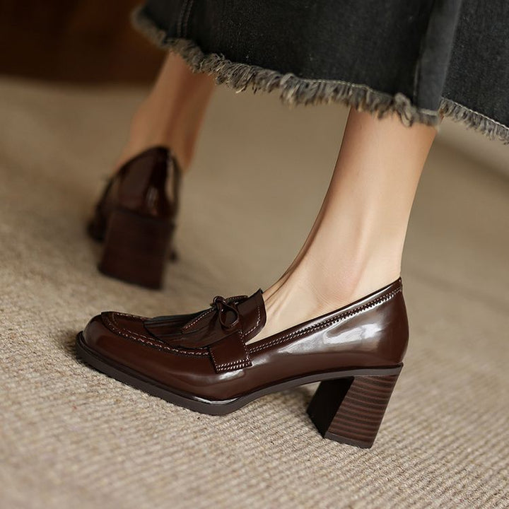 Tabitha pumps, close-up of layered kiltie fringe and bow