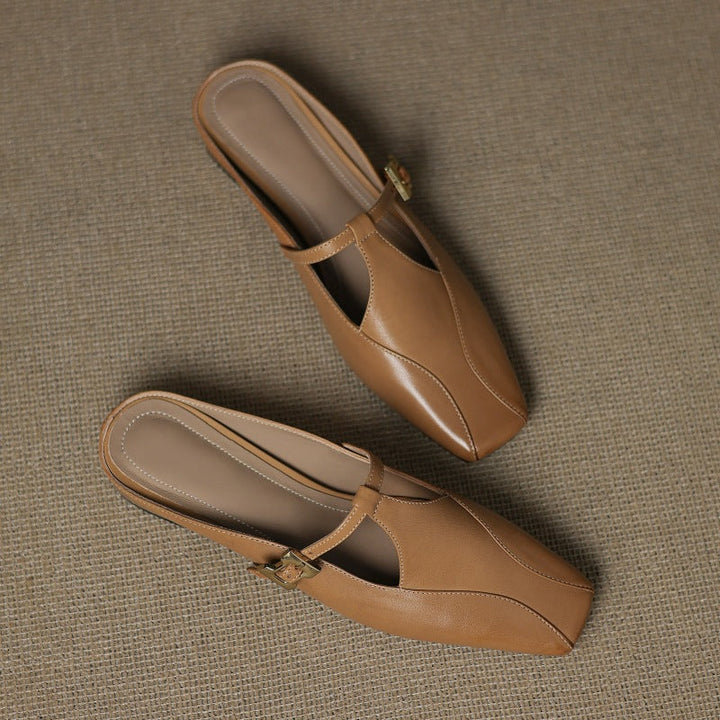 Lydia mules, cushioned leather insole detail
