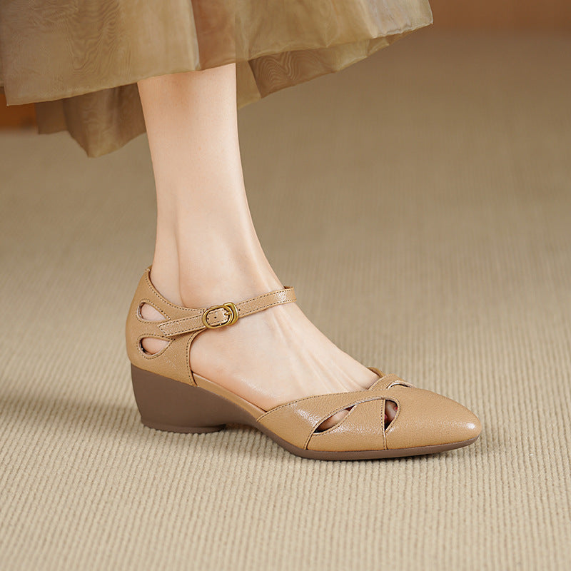 Marianne heels, front view in Warm Sand
