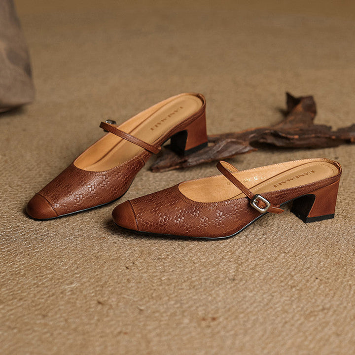 Cecilia mules, cushioned insole detail