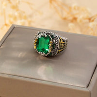 Klara™ - Emerin Ring in Mixed Gold