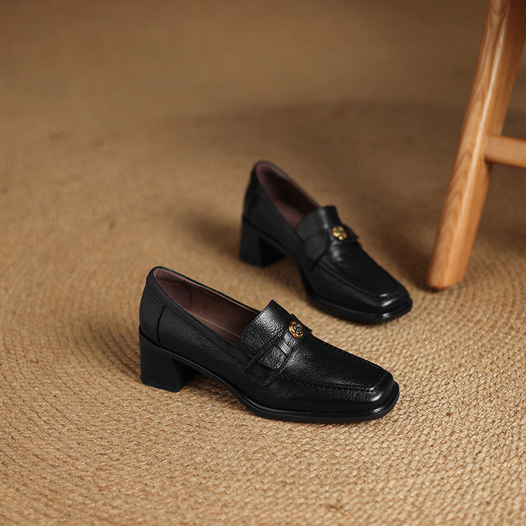 Sole and heel detail of Sylvie leather loafer pumps