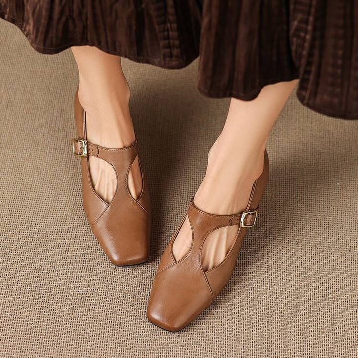 Doris heels, front view in Chestnut Tan