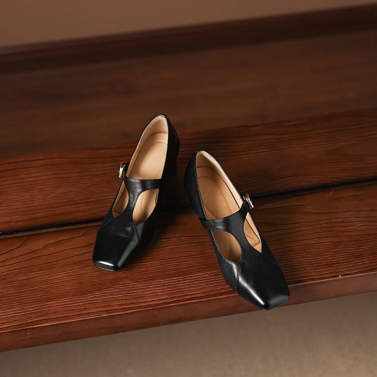 Doris | Square-Toe Leather T-Bar Heels
