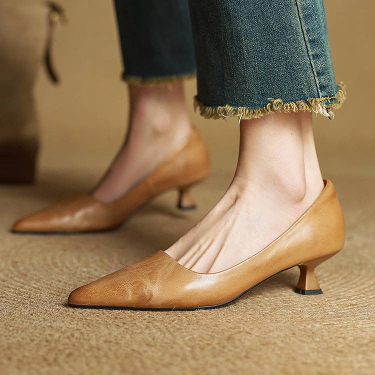 Eleanor pointed leather kitten heel pump, three-quarter view
