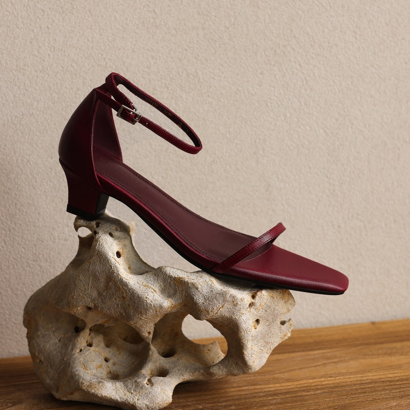 Loraine sandal heels, detail of slim ankle strap